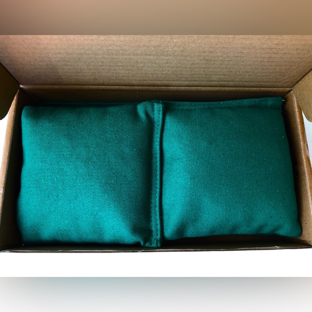 NEW Cornhole Green Bean Bags Set of Four in Box